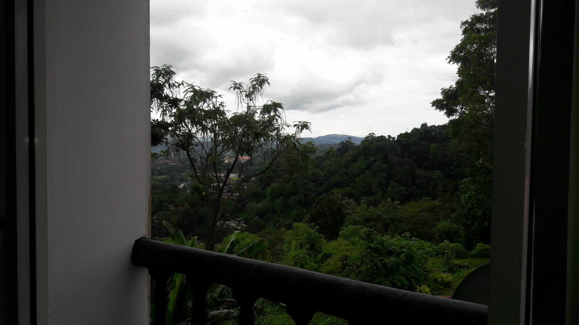 Oyo 441 Kandy Hill Bungalow Luaran gambar